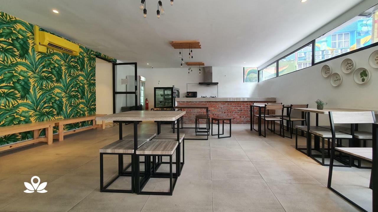 Summer House Bed & Cafe Kuala Lumpur Exterior photo